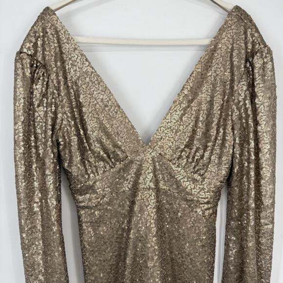 Altar'd State Gold Sequin Mini Dress size Medium Ballon Sleeve Deep V neck - Picture 3 of 13
